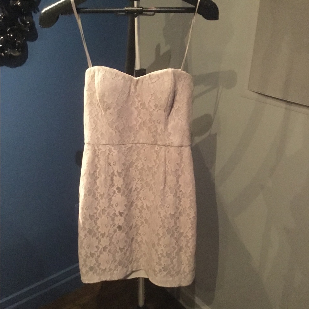 BCBG MAXAZRIA size 6 purple lace dress